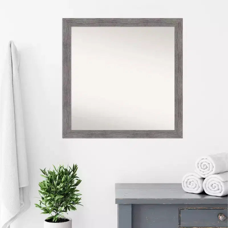 Specchio da parete quadrato con cornice — 75 x 75 cm