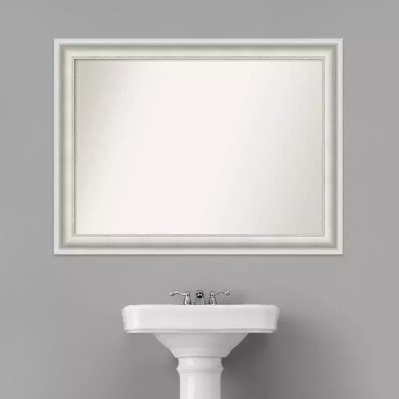 Specchio da parete rettangolare grande – Cornice bianca decorata, 43.5 x 32.5 pollici