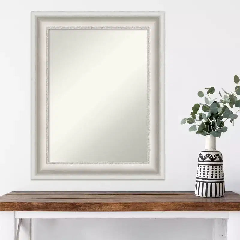 Specchio da parete rettangolare con cornice bianca — 23,5 x 29,5 pollici