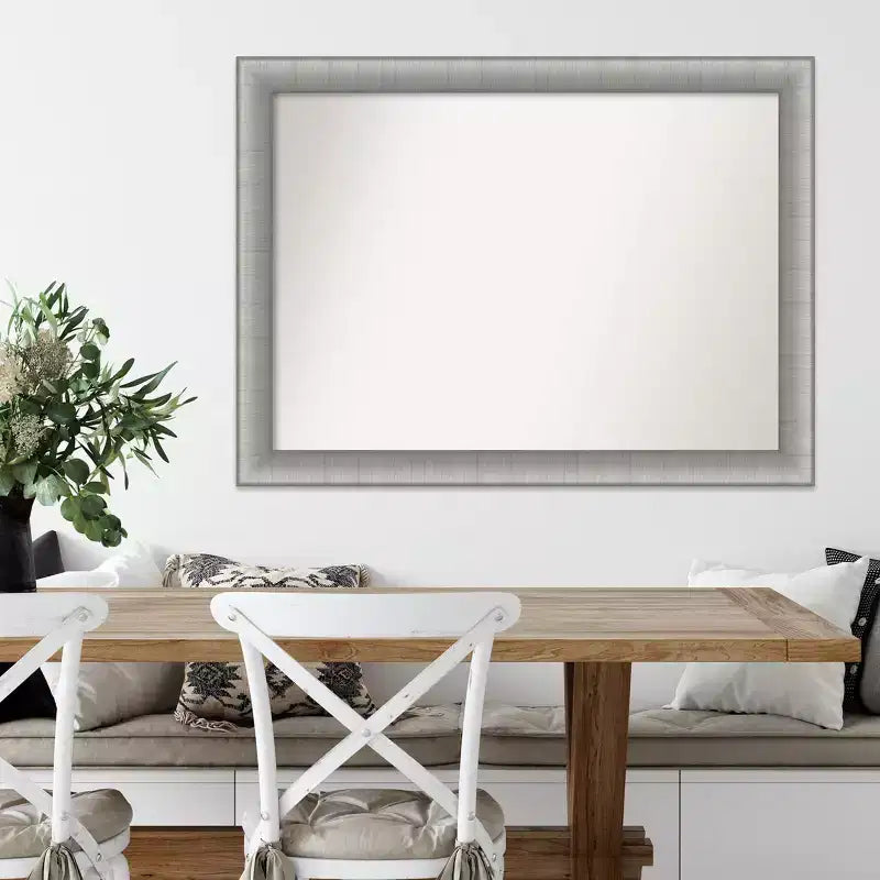 Specchio da parete rettangolare con cornice in peltro spazzolato — 42,75 x 31,75 pollici