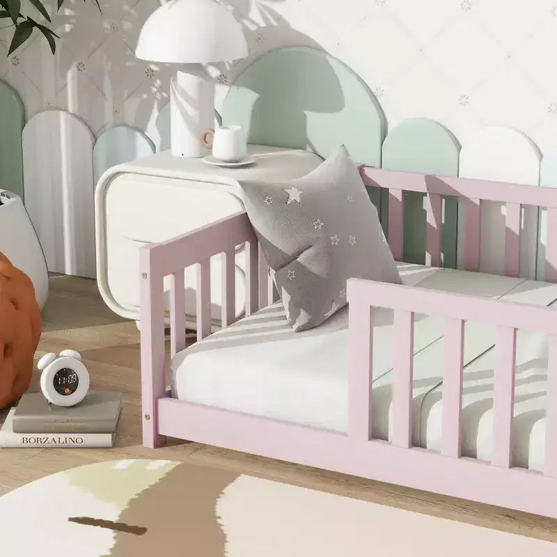 Letto a pavimento Montessori per bambini, con sponde di sicurezza, Letto a piattaforma per bambini con spondine, Struttura in legno massello, per neonati e bambini