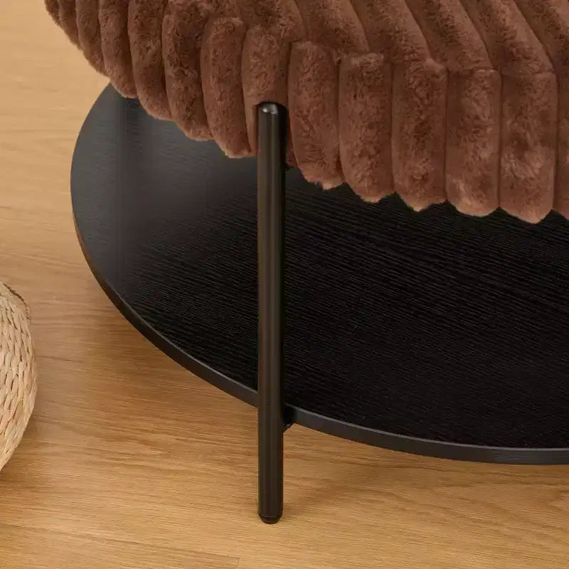 Tavolino rotondo con pouf a 2 ripiani, piano in pelliccia sintetica e ripiano portaoggetti – 78,5 cm